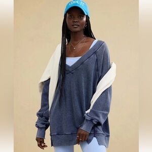Aerie Downtime V-Neck Sweatshirt in Blue